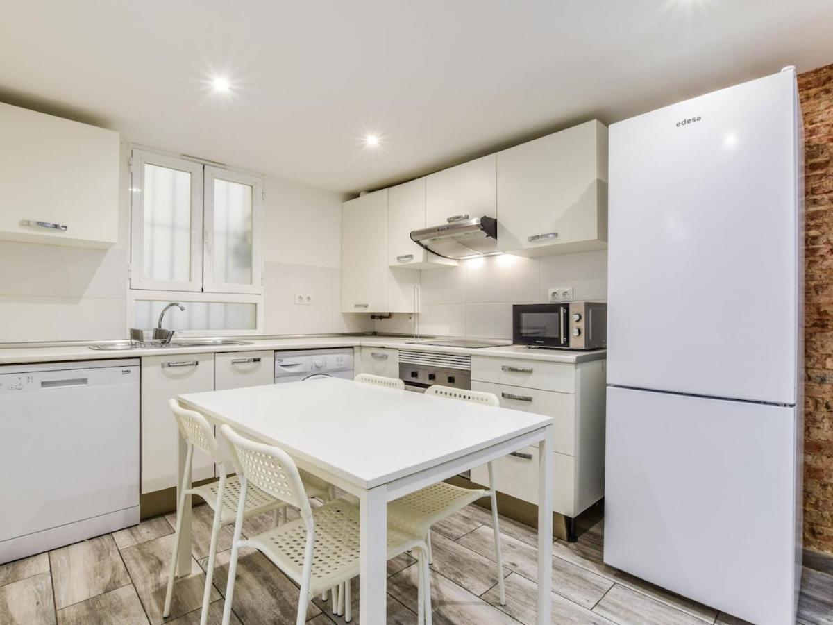 Apartamento En Cuatro Caminos Para 6 Personas Alquiler Temporal Madrid Exterior photo